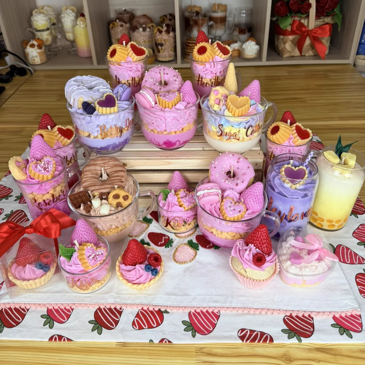Velas decorativas tipo postre creadas en el curso